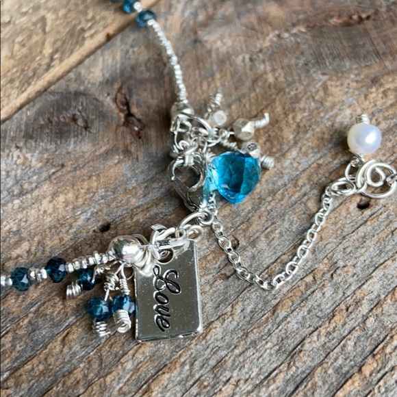 SILVER and TOPAZ Bracelet - Picture 5 of 8